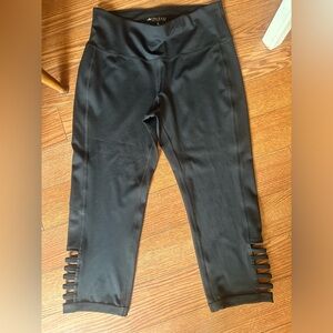 Ideology Black Capri Leggings-M